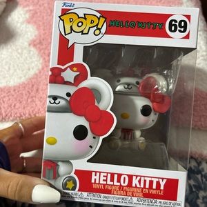 Hello Kitty Holiday Funko Pop
